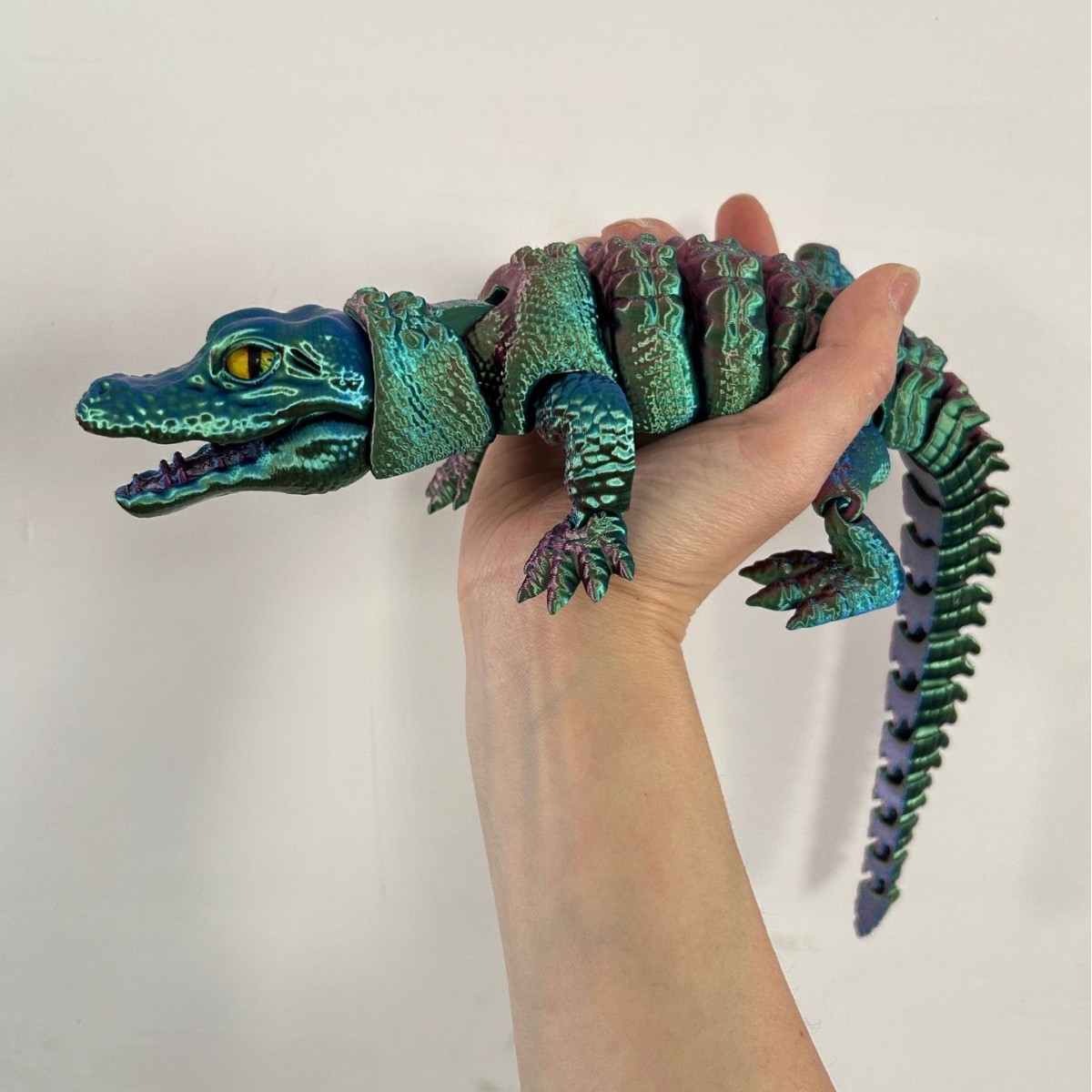 3D Printing Gif - 3Dプリントされたワニ、一体型の関節口が可動式で、子供のおもちゃ、動物モデルのフィギュア、またはコレクタブルな誕生日プレゼントに最適です。